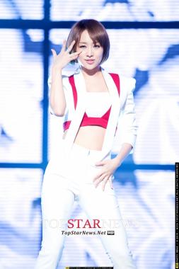 [HD] KARA’s Nicole, ‘Sexy performance’… MBC MUSIC ‘Show Champion’ [KPOP PHOTO]