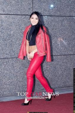 [HD] 투애니원(2NE1) 씨엘, ‘경쾌한 발걸음’ …‘2013 보그 패션 나잇 아웃’ 포토월 현장 [KSTAR PHOTO]