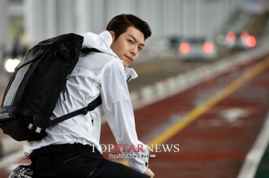 Kim Woo Bin, คิมอูบินถ่ายแบบกระเป๋าแบรนด์ &apos;Timbuk2&apos;