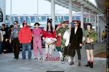 [HD] Super Junior, Super Junior จัดเต็มเสื้อผ้า หน้าผม เซอร์ไพรส์แฟน ครบรอบ 8 ปี Super Junior กลางสนามบินอินชอน! [KPOP PHOTO]