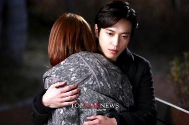 ‘미래의 선택’ 정용화, “내 마음.. 받아줄래요?” 로맨틱 &apos;달빛 프러포즈&apos;