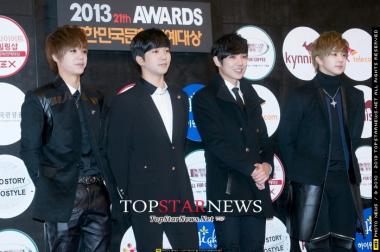 [HD] MBLAQ, 4 หนุ่ม MBLAQ มาพร้อมสูทดำสุดเท่ พร้อมแฟชั่นหน้าหนาว ร่วมงาน &apos;2013 Korea Culture Entertainment Awards’