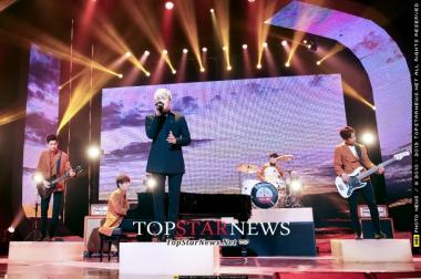 [HD] FT ISLAND, ห้าหนุ่มโชว์เพลง &apos;미치도록(Madly)&apos; ในรายการ Mnet M!Countdown