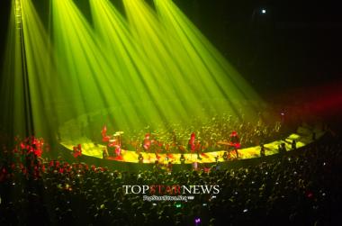 넬(NELL) 크리스마스 콘서트, 8천 관객 열광
