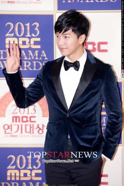 [HD포토] 이승기, ‘국민남친의 훈훈한 미소’ (MBC연기대상)