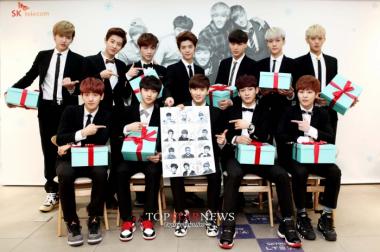 [HD] EXO, 12หนุ่มเอ็กโซจัดงานแจกลายเซ็นพร้อมมอบของขวัญสุดพิเศษแก่แฟนคลับต้อนรับปีใหม่ (1)