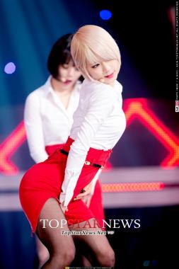 [HD포토] 에이오에이(AOA) 초아, ‘치마끝을 부여잡고 섹시한 도발’ (쇼 챔피언)