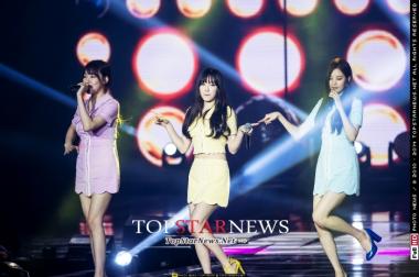 [UHD포토] 소녀시대 태티서, &apos;비타민&apos;같은 소녀 무대 (와팝 콘서트)