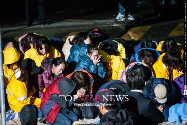 [HD포토] 실종자 가족들, 아이 이름 부르며 절규 (세월호 침몰)