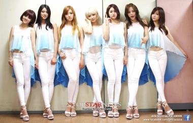 AOA, 신곡 ‘단발머리’ 아시아 열풍…‘짧은 치마’도 차트 역주행