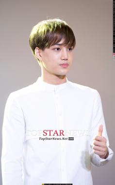 [HD포토] 엑소(EXO) 카이, ‘수줍은 엄지손가락’ (패션코드)