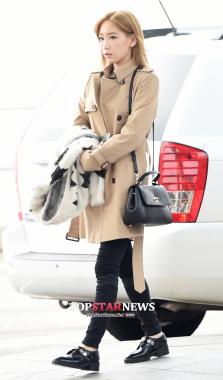 소녀시대 태연, 공항 출국…제시카 없는 쓸쓸함