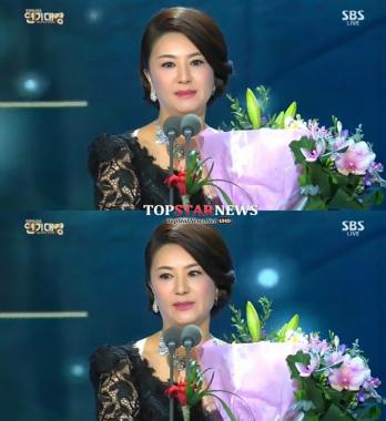 SBS ‘연기대상’ 김혜선, 장편부문 여자특별상 수상…“어렵고 너무 힘들었다”