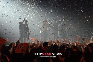 ‘WE’ 콘서트 신화(SHINHWA), EXID 뺨치는 ‘위아래’ 섹시 댄스 발휘…‘폭소’