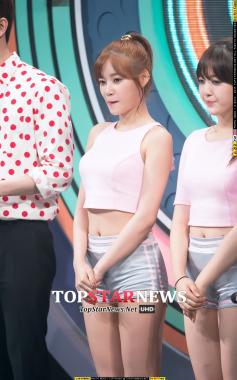 [HD포토] 에이오에이(AOA) 유나, 군살없는 몸매 뽐내…‘예뻐라(더 쇼)