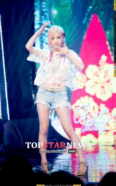 [HD포토] 소녀시대(SNSD) 태연, ‘제 얼굴이 요만하다구요’…‘소두인증?’ (쇼 챔피언)