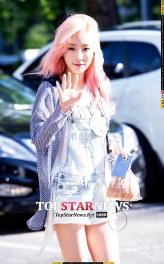 [HD포토] 소녀시대(SNSD) 태연, 출근길을 밝히는 미모…‘아름다워’ (뮤직뱅크 출근길)