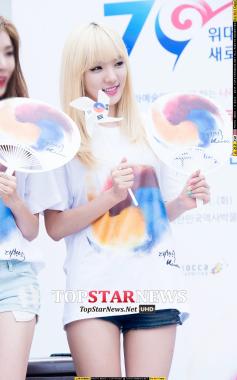 [HD포토] 스텔라(STELLAR) 민희, 시선을 사로잡는 금발…‘바비인형이네’ (나라사랑 캠페인)