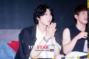 [UHD포토] 빅스(VIXX) LR 레오, 박수도 깜찍하게…‘하트어택’ (한위싱동타이)