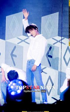 [HD포토] 엑소(EXO) 카이, 여러분 안녕~…‘심장이 아파’ (K-POP 슈퍼콘서트)