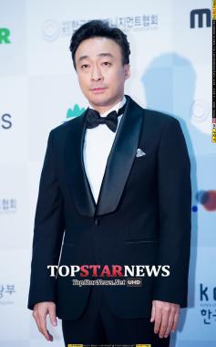 [HD포토] 이성민, 부드러운 카리스마…‘시선 압도’ (APAN STAR AWARDS)