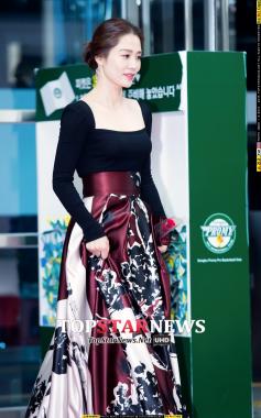 [HD포토] 김현주, ‘우아함이 가득한 걸음’ (APAN STAR AWARDS)
