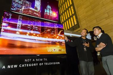 LG전자, 뉴욕 맨해튼 그랜드 센트럴역에서 올레드 TV 로드쇼