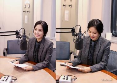 ‘마녀의 성’ 신동미, 라디오 DJ로 변신한 비하인드 컷 공개… ‘잘어울려’