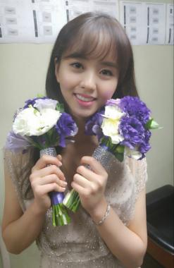 김소현, 드레스 입고 꽃보다 아름다운 미모 뽐내… ‘소현아 많이 아낀다’