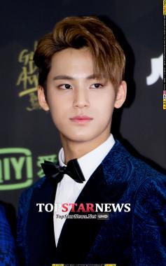 [HD포토] 세븐틴(SEVENTEEN) 민규, ‘심장폭행하는 카리스마 넘치는 눈빛’ (골든디스크)