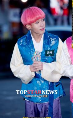 [HD포토]임팩트 (IMFACT) 웅재, ‘핑크핑크한 막둥이’ (뮤직뱅크 출근길)