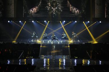 신화(SHINHWA), 3월 데뷔 18주년 기념 콘서트 ‘HERO’ 개최 ‘예매 전쟁 시작’