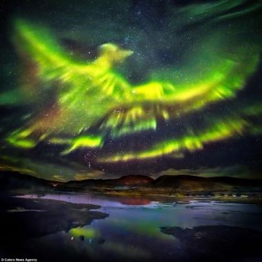 전설 속의 ‘피닉스’ 출연인가…아이슬란드의 놀라운 ‘오로라’ 사진 공개