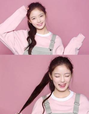 [스타SNS] 김유정, 사랑스러운 핑크빛 미소… ‘캔디처럼 달콤해’