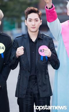 [HD포토] 뉴이스트 (NU&apos;EST) 아론, ‘안녕하세요 곽기사 입니다’