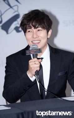 [HD포토] 신화(SHINHWA) 김동완, ‘광대 폭발하는 웃음’