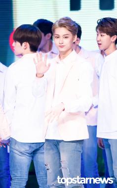 [HD포토] 세븐틴(SEVENTEEN) 준, ‘심장이 바운스 바운스~’