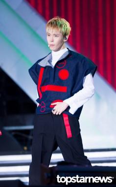 [HD포토] 엔시티유 (NCT U) 도영, ‘시선강탈 복고패션’