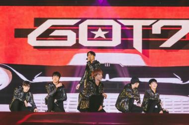 GOT7(갓세븐), 싱가폴 콘서트 4천5백여 관객 열광