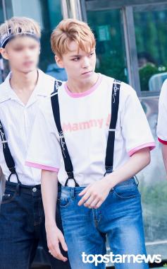 [HD포토] 세븐틴(SEVENTEEN) 버논, ‘카리스마 넘치는 눈빛’ (뮤직뱅크 출근길)