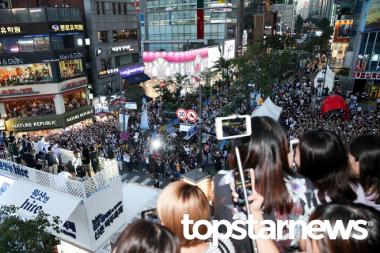 [UHD포토] 하이트 원샷 웨이브 페스티벌, ‘송중기 인기에 마비된 신촌’