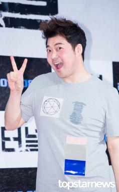 [HD포토] 전현무, ‘애교가 철철 넘치는 시츄’