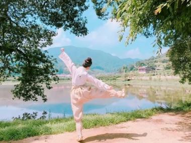 [스타SNS] ‘구르미 그린 달빛’ 김유정, “경산 반곡지에서 삼놈이 호이짜”…‘삼놈이 10시에 만나’