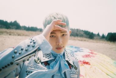 방탄소년단(BTS) 랩몬스터, 방시혁과 함께 옴므 신곡 ‘딜레마’ 앨범 지원 사격