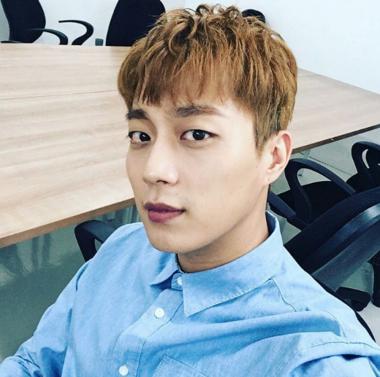 [스타SNS] 비스트(BEAST) 윤두준, 이쯤되면 안 잘생겼을 때가 언제인지 궁금해…‘너무 궁금해’