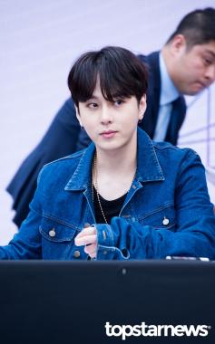 [HD포토] 비스트(BEAST) 용준형, ‘바람도 그의 잘생김은 막을 수 없다’