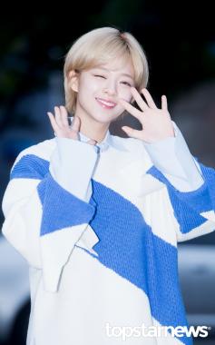 [HD포토] 트와이스(TWICE) 정연, ‘상큼한 윙크’ (뮤직뱅크 출근길)