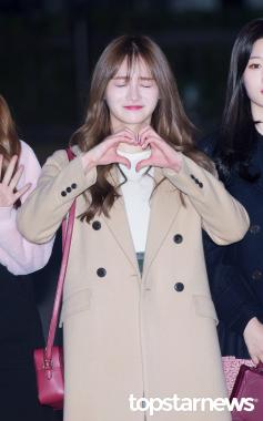 [HD포토] 아이오아이(I.O.I) 주결경, ‘상큼가득한 하트’ (뮤직뱅크 출근길)