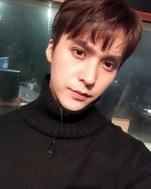 [스타SNS] 비스트(BEAST) 손동운, 원래도 남신이었는데 더 남신…‘역시 손남신’