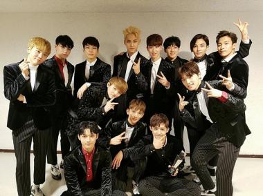 [스타SNS] 세븐틴(Seventeen), “흉내 낼 수 없는 세븐틴 캐럿”…‘베스트스타상 진심으로 축하합니다’